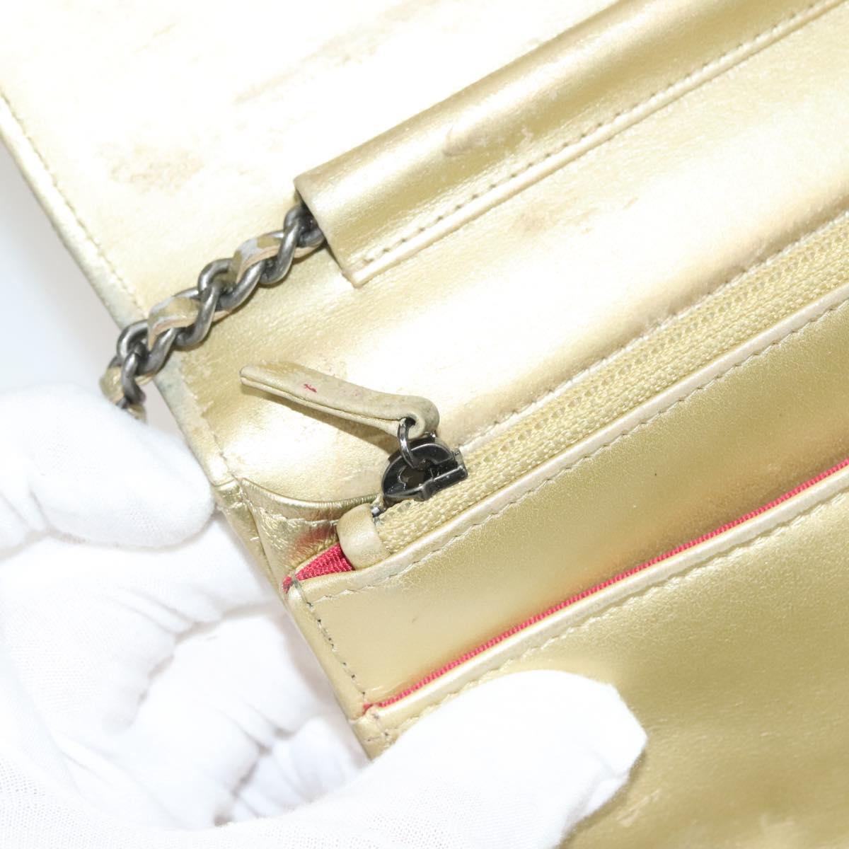 CHANEL Matelasse Chain Shoulder Bag Leather Gold CC Auth 132419