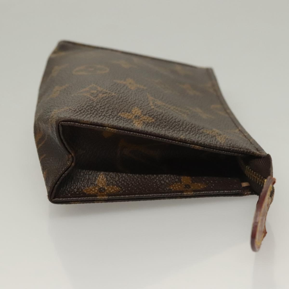 LOUIS VUITTON Monogram Posh Toilette 15 Pouch M47546 LV Auth 132845