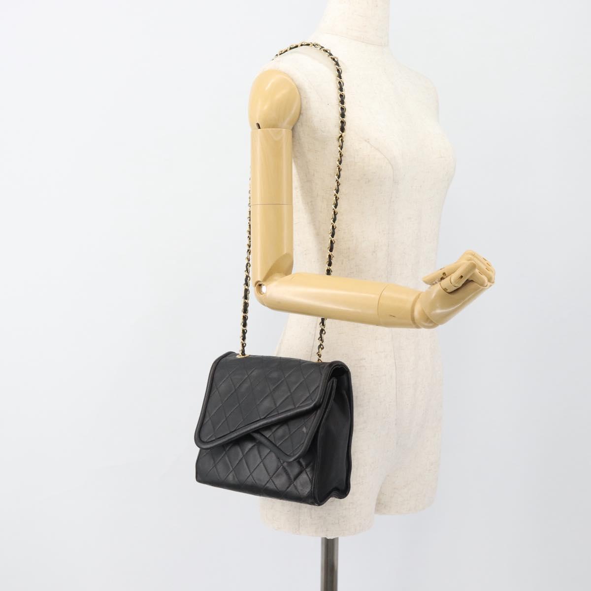 CHANEL Chain Shoulder Bag Leather Black Gold CC Auth 133043