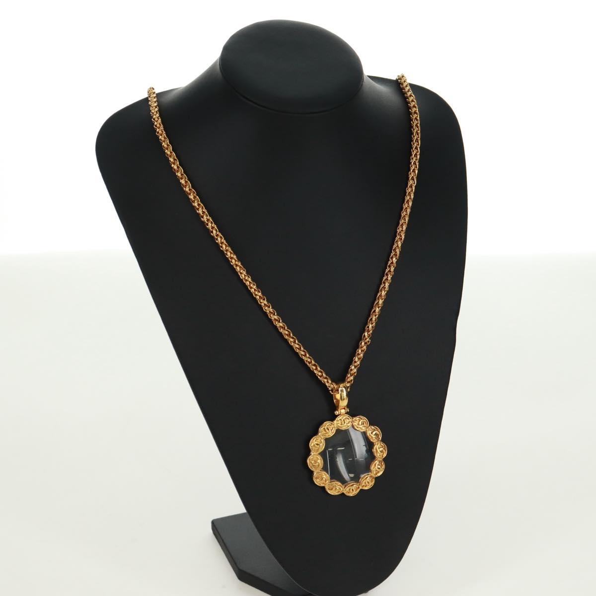 CHANEL Loupe Necklace metal Gold CC Auth 133226V