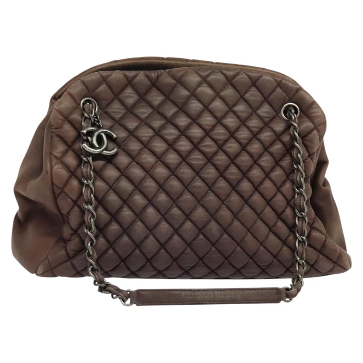 CHANEL Matelasse Chain Shoulder Bag Leather Brown CC Auth 133258