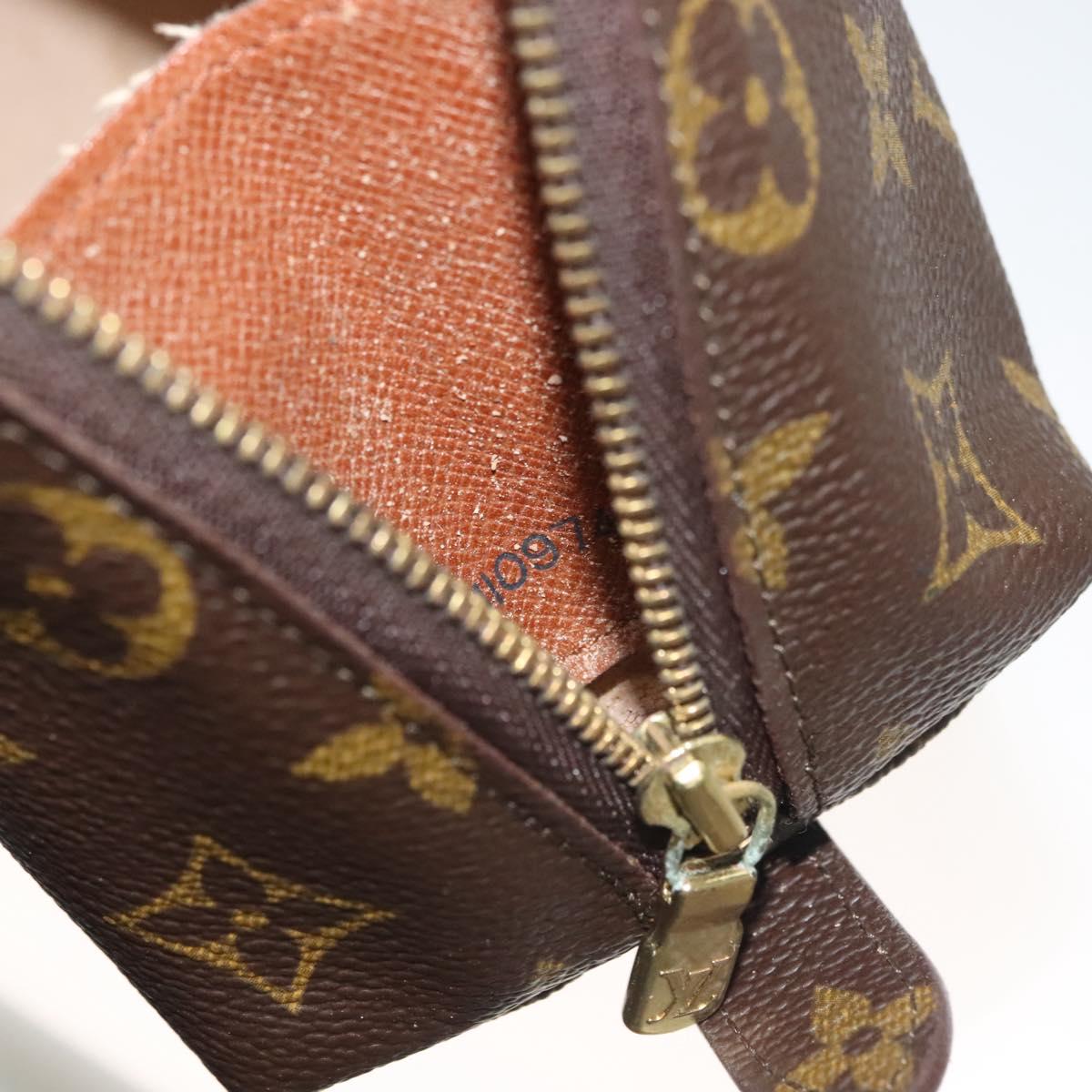 LOUIS VUITTON Monogram Trousse Demi Ronde Cosmetic Pouch M47520 LV Auth 133922