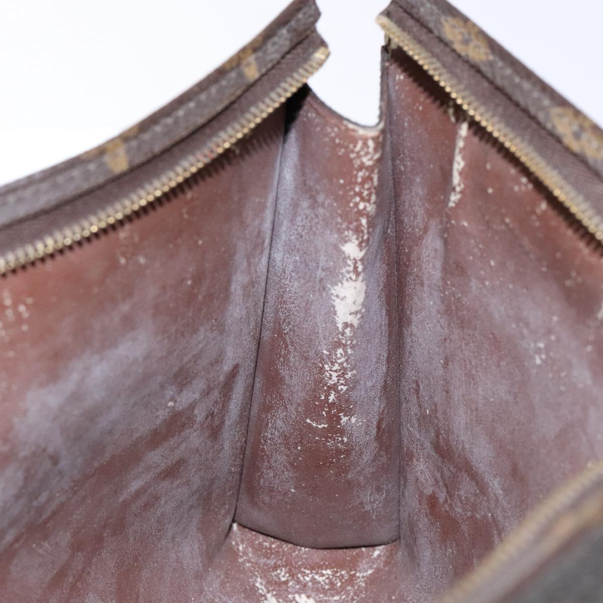 LOUIS VUITTON Monogram Poche Toilette 26 Pouch M47542 LV Auth 133923