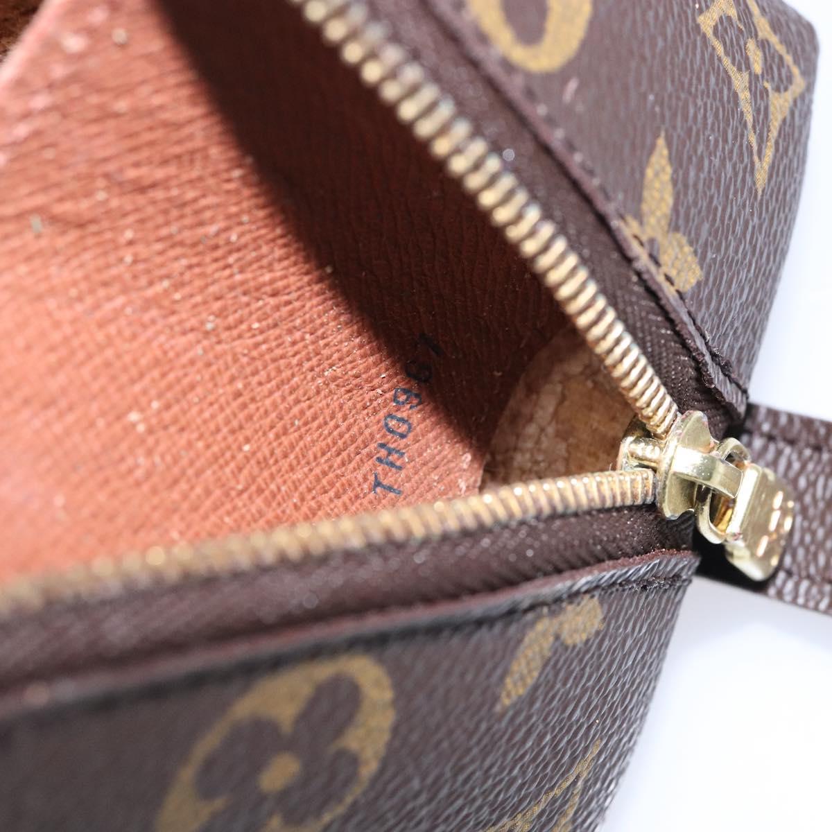 LOUIS VUITTON Monogram Trousse Demi Ronde Cosmetic Pouch M47520 LV Auth 134600