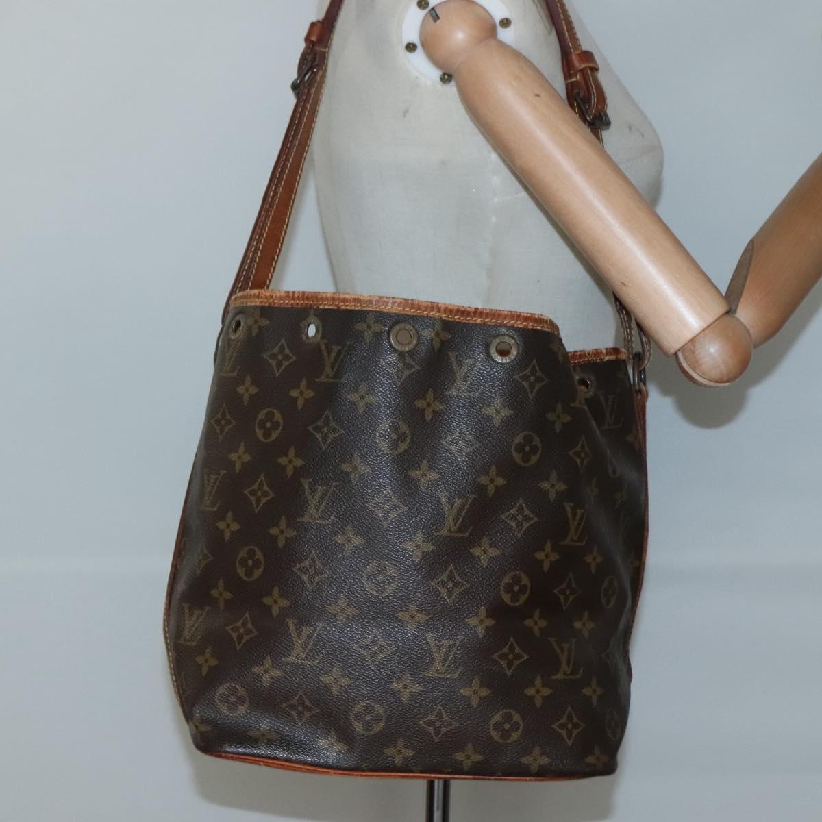 LOUIS VUITTON Monogram Petit Noe Shoulder Bag M42226 LV Auth 134628