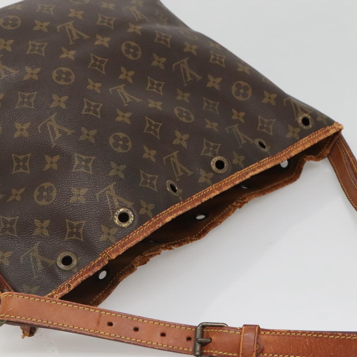 LOUIS VUITTON Monogram Petit Noe Shoulder Bag M42226 LV Auth 134628