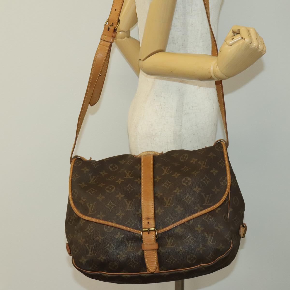 LOUIS VUITTON Monogram Saumur 35 Shoulder Bag M42254 LV Auth 134974