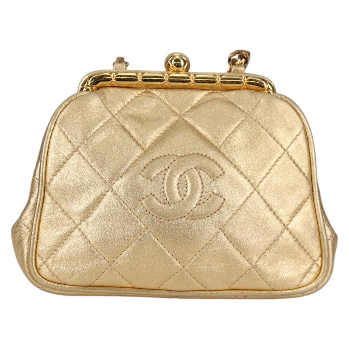 CHANEL Chain Shoulder Bag Lamb Skin Gold Tone CC Auth 135116SM