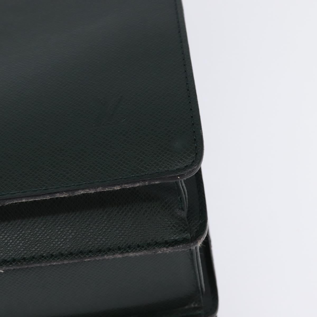 LOUIS VUITTON Taiga Pilot Case Ural Business Bag Epicea M30024 LV Auth 135245