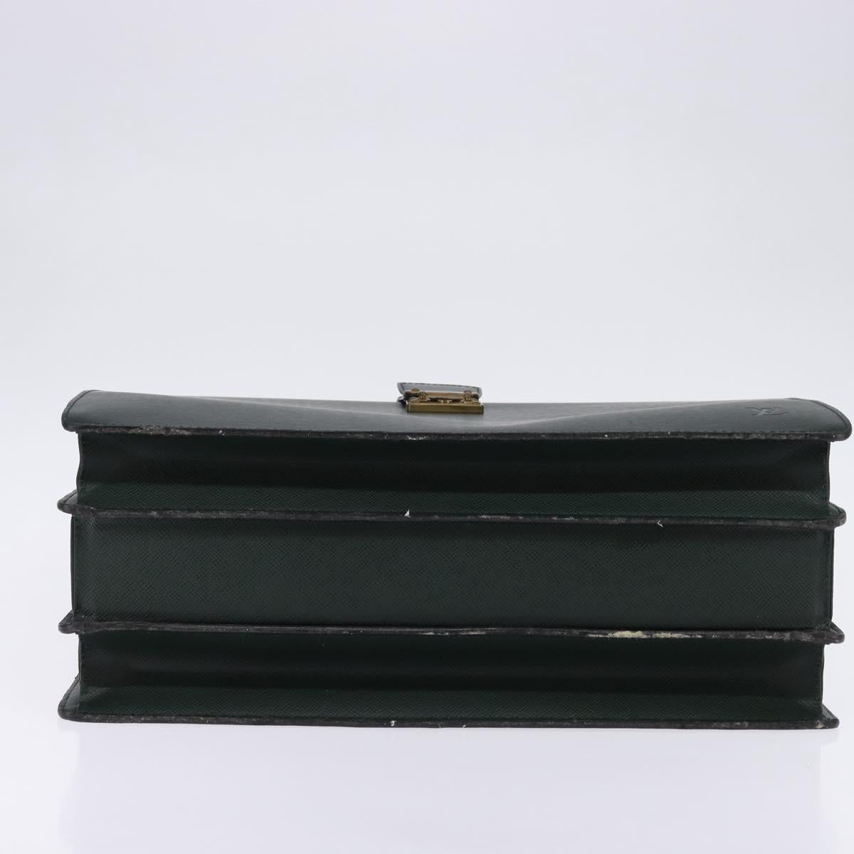 LOUIS VUITTON Taiga Pilot Case Ural Business Bag Epicea M30024 LV Auth 135245