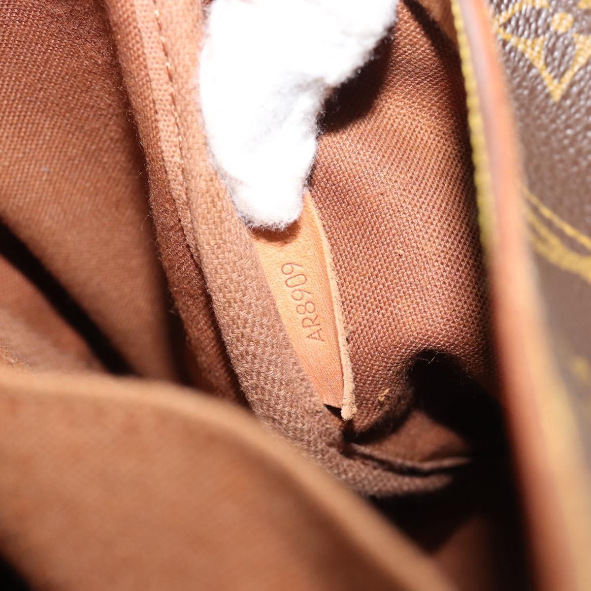 LOUIS VUITTON Monogram Saumur 43 Shoulder Bag M42252 LV Auth 135367