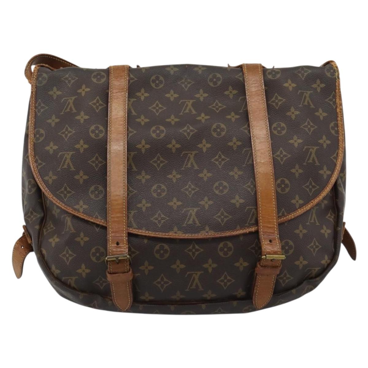 LOUIS VUITTON Monogram Saumur 43 Shoulder Bag M42252 LV Auth 135367