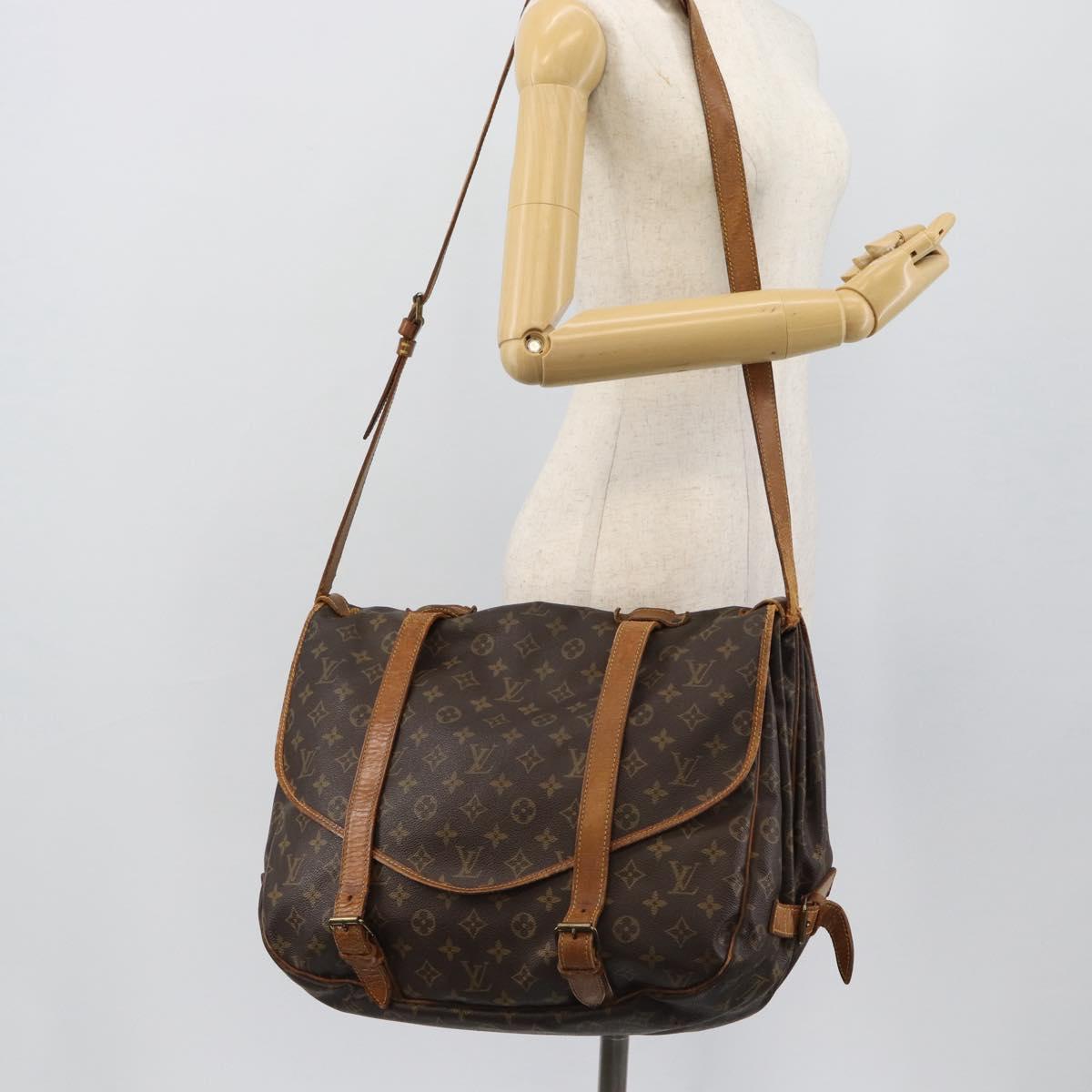 LOUIS VUITTON Monogram Saumur 43 Shoulder Bag M42252 LV Auth 135367