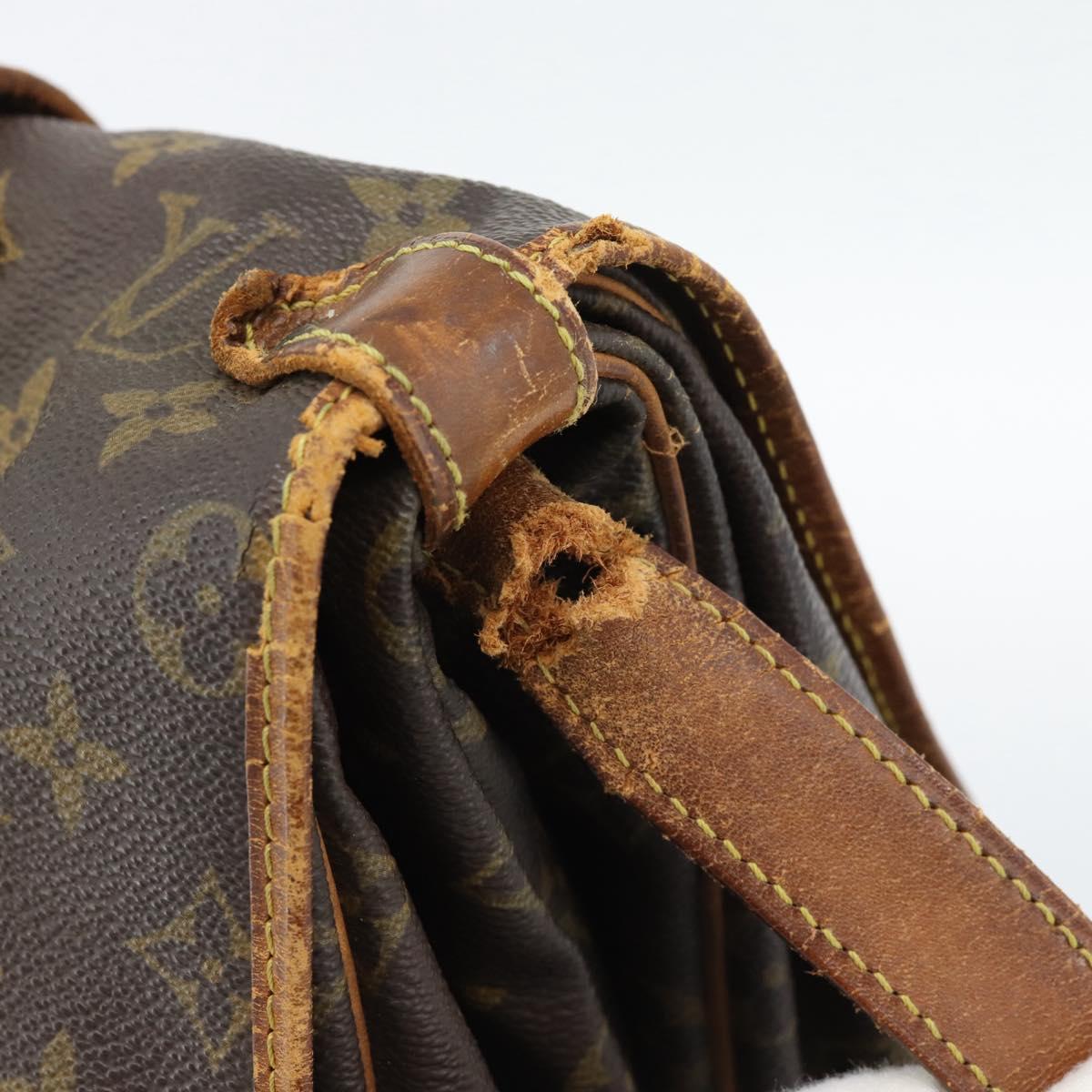 LOUIS VUITTON Monogram Saumur 43 Shoulder Bag M42252 LV Auth 135367