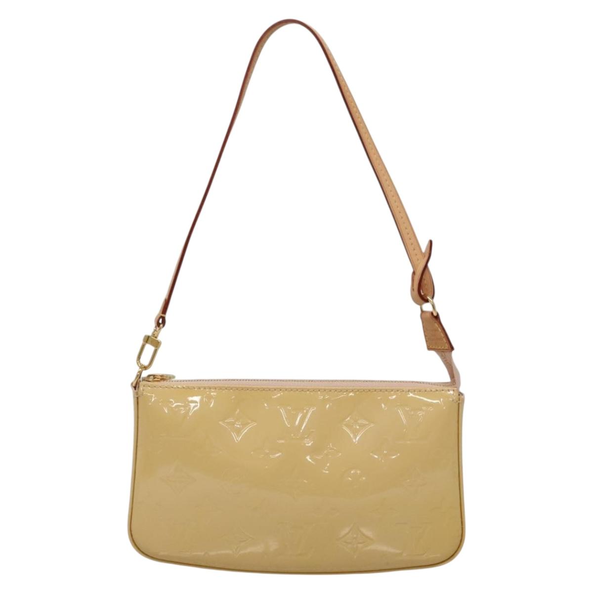 LOUIS VUITTON Vernis Pochette Accessoires Rose Angelique M90072 LV Auth 135464