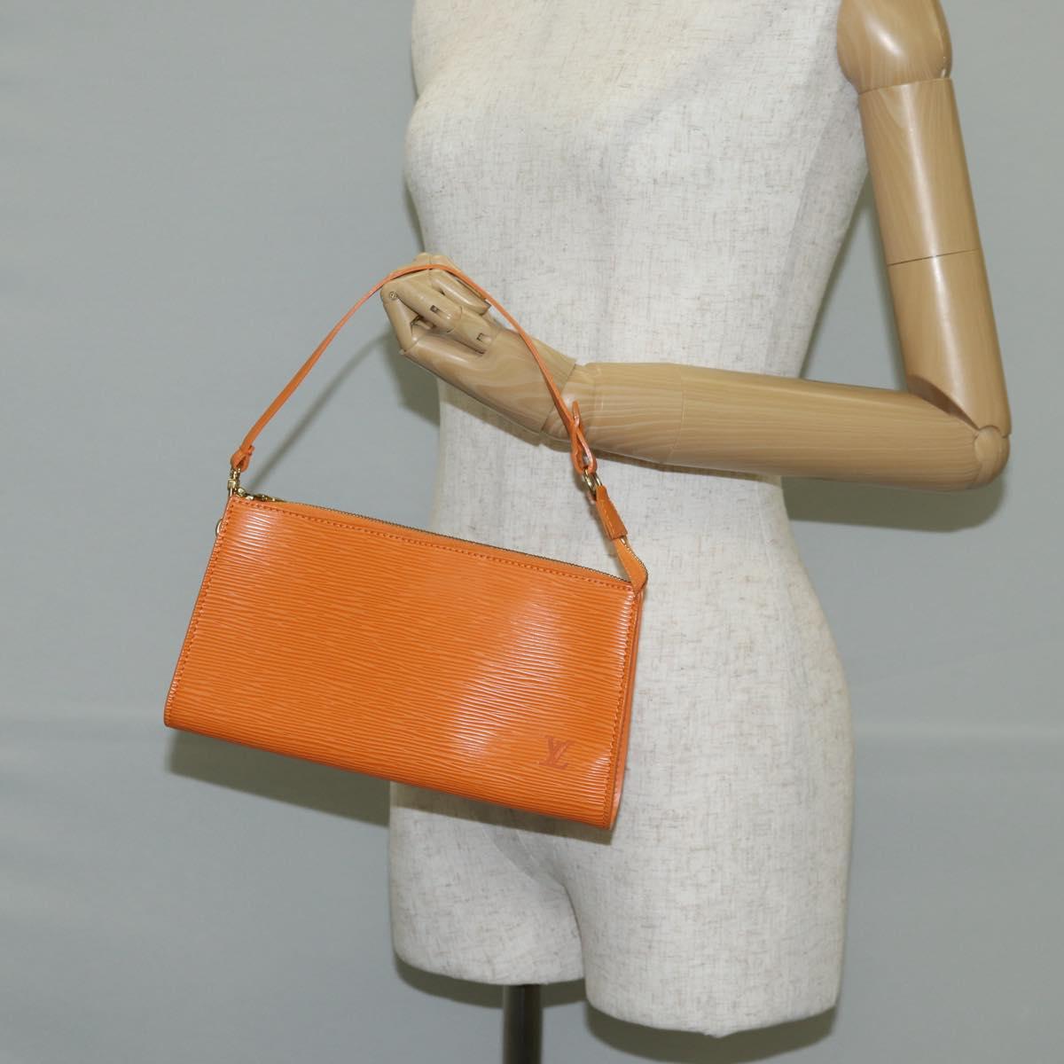 LOUIS VUITTON Epi Pochette Accessoires Pouch Orange Mandarin M5294H Auth 135912V