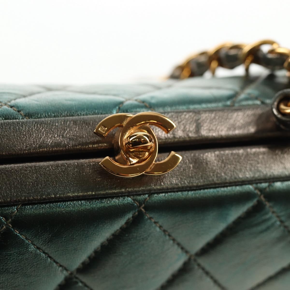 CHANEL Matelasse Chain Shoulder Bag Leather Green CC Auth 136053SAV