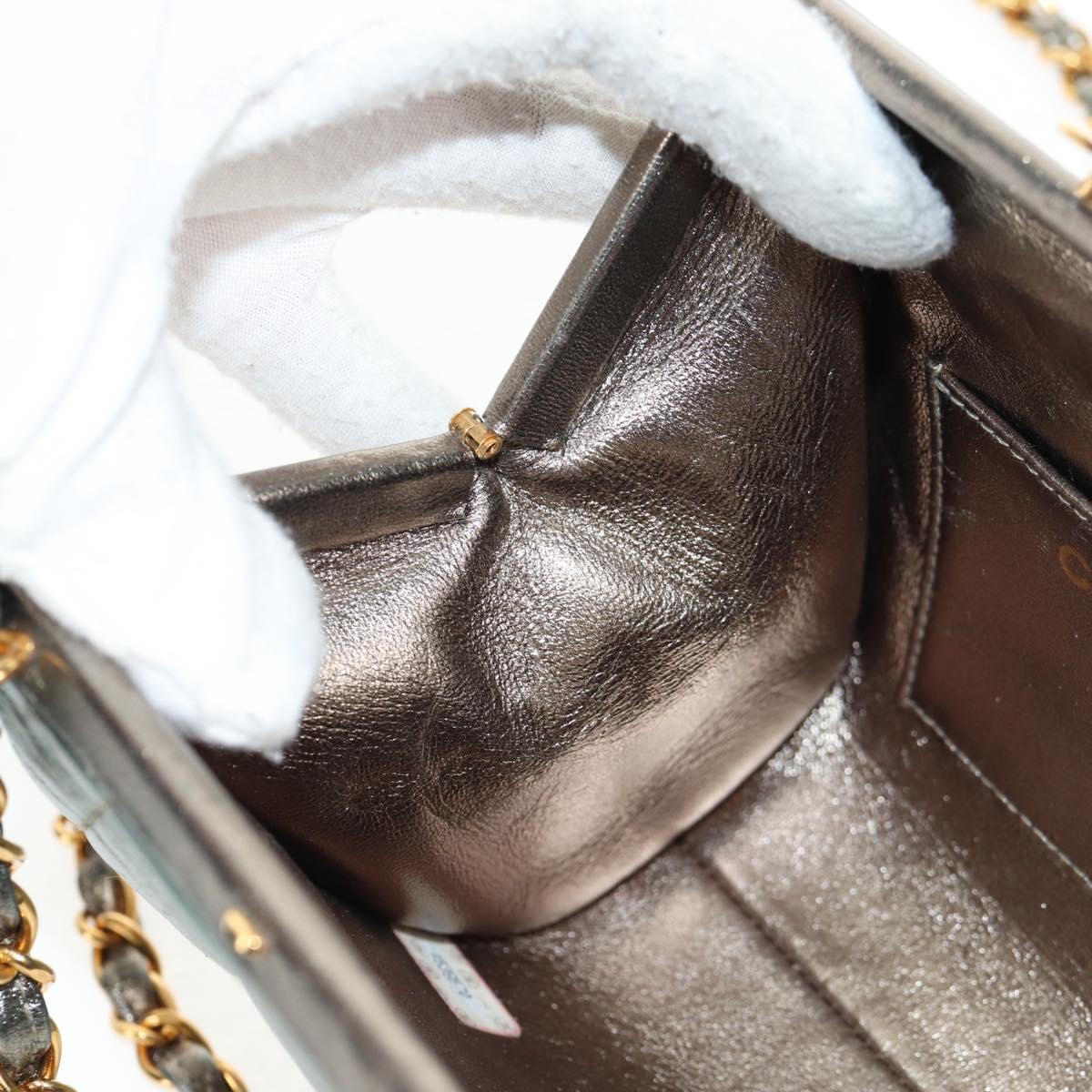 CHANEL Matelasse Chain Shoulder Bag Leather Green CC Auth 136053SAV