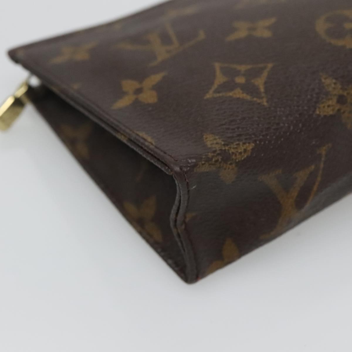 LOUIS VUITTON Monogram Poche Toilette 15 Pouch M47546 LV Auth 136347