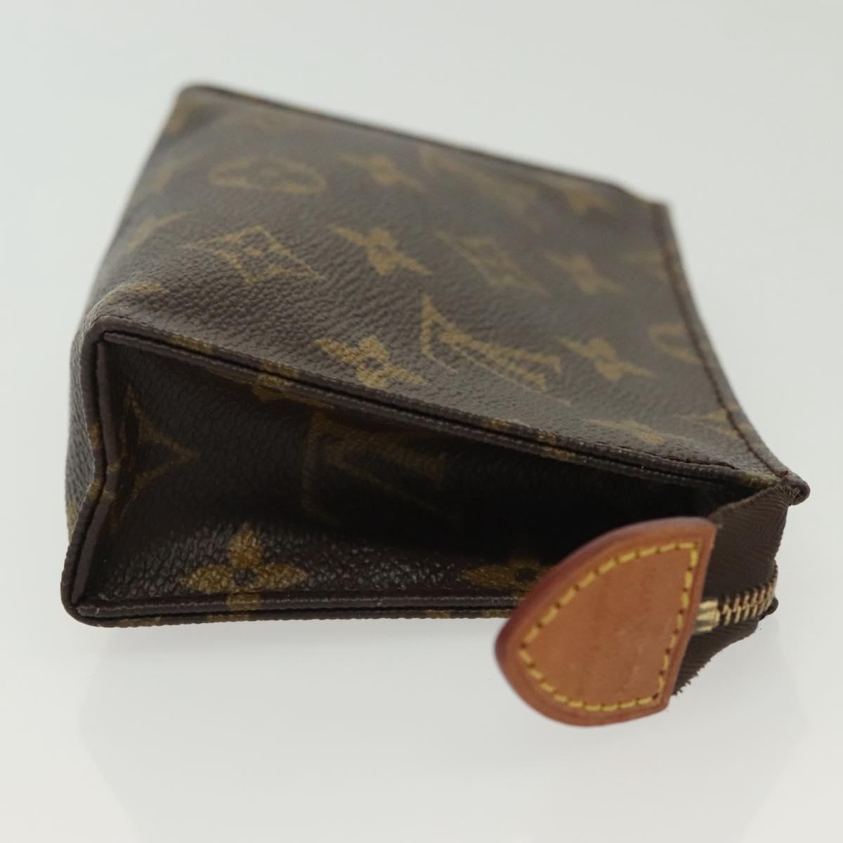 LOUIS VUITTON Monogram Poche Toilette 15 Pouch M47546 LV Auth 136698