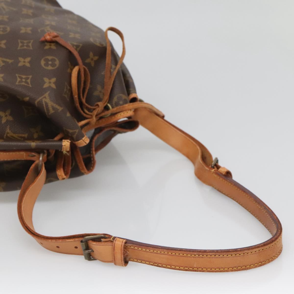 LOUIS VUITTON Monogram Petit Noe Shoulder Bag M42226 LV Auth 136931