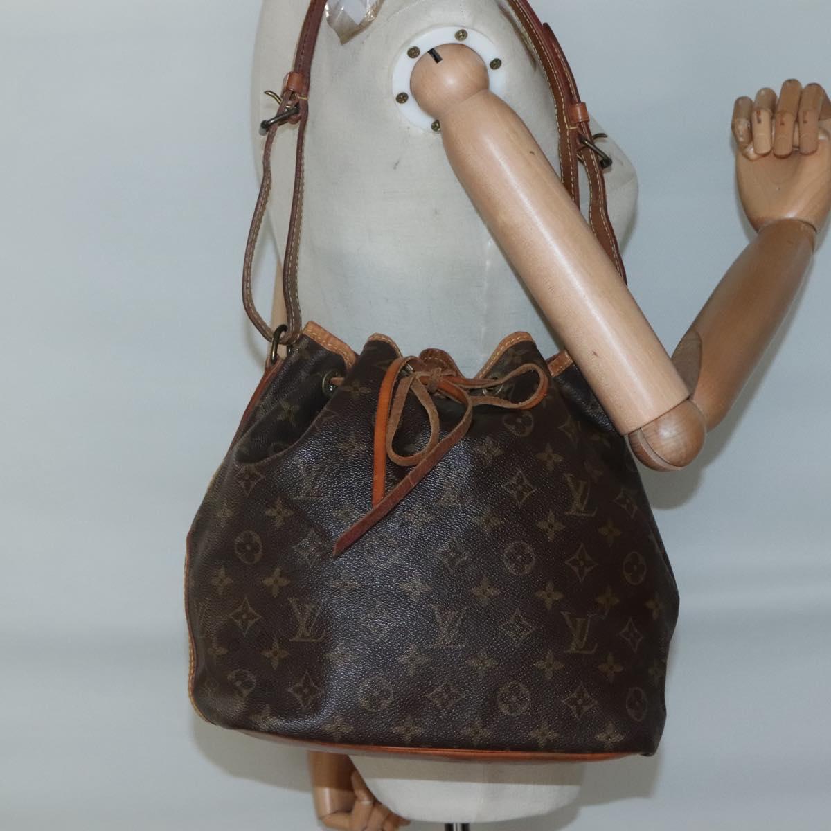 LOUIS VUITTON Monogram Petit Noe Shoulder Bag M42226 LV Auth 137017