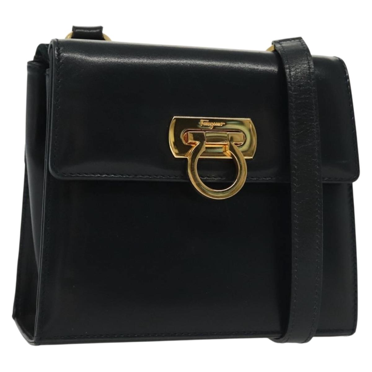 Salvatore Ferragamo Gancini Shoulder Bag Leather Suede Navy Gold Auth 137474