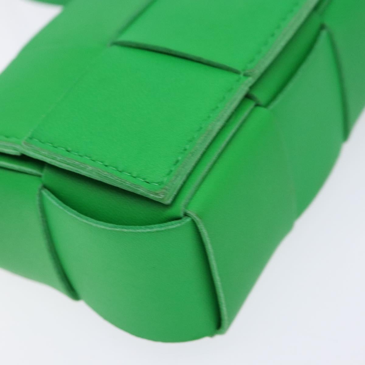 BOTTEGA VENETA MAXI INTRECCIATO Candy Cassette Bag Leather Green Auth 137583