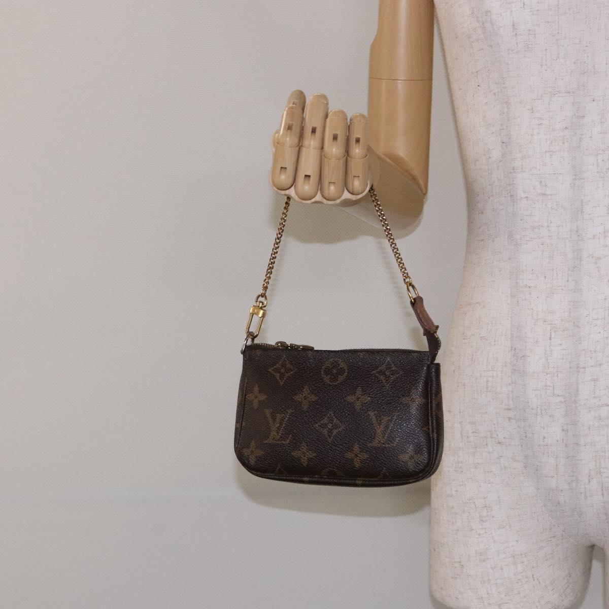 LOUIS VUITTON Monogram Mini Pochette Accessoires Pouch M58009 LV Auth 137805