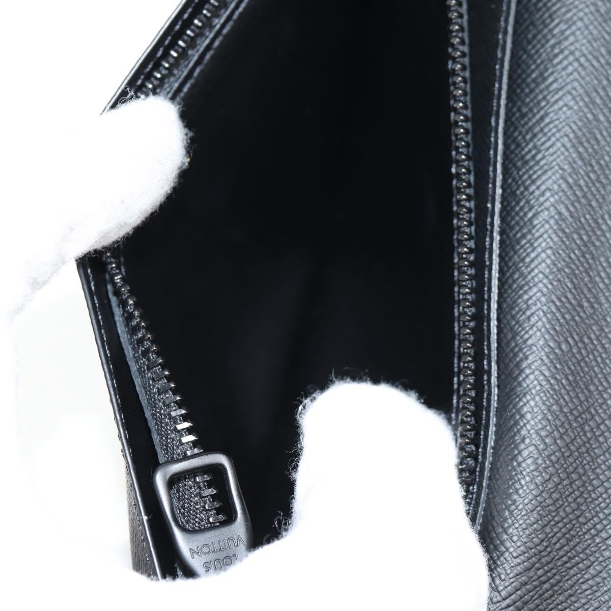 LOUIS VUITTON Monogram Eclipse (LV x YK) Portefeuille Plaza M81932 Auth 138477M