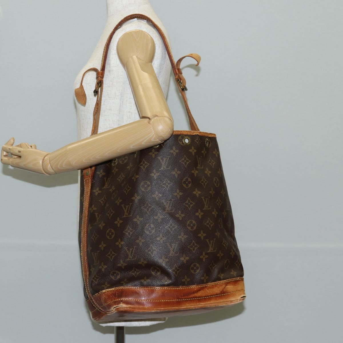 LOUIS VUITTON Monogram Noe Shoulder Bag M42224 LV Auth 139487
