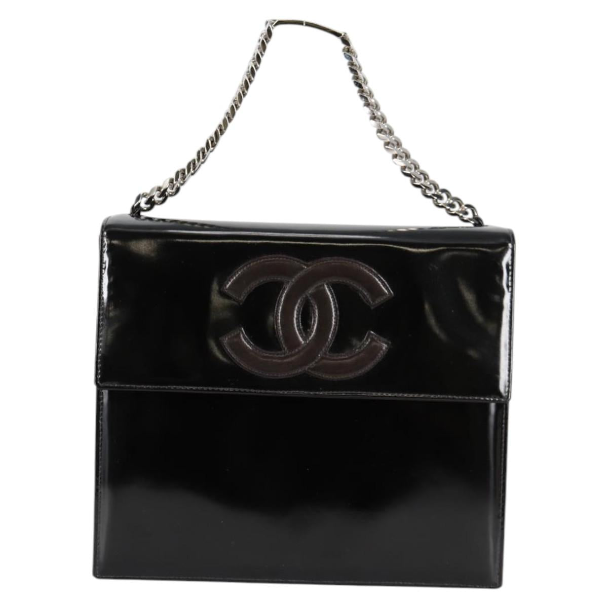 CHANEL Chain Shoulder Bag Patent leather Black Silver CC Auth 139979V