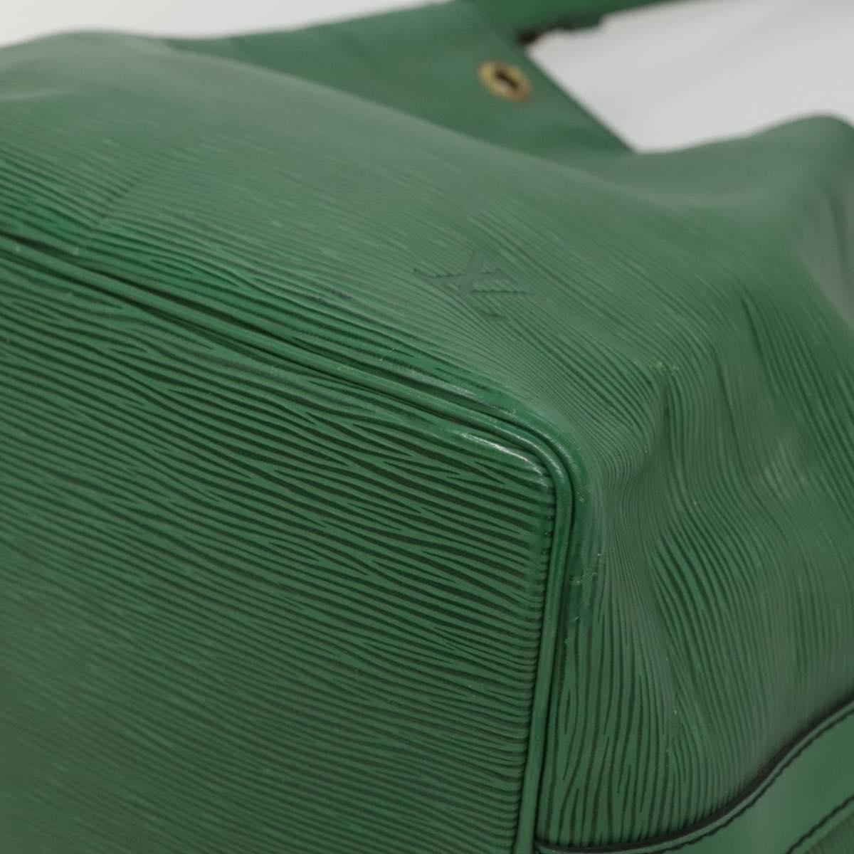 LOUIS VUITTON Epi Petit Noe Shoulder Bag Green M44104 LV Auth 140190