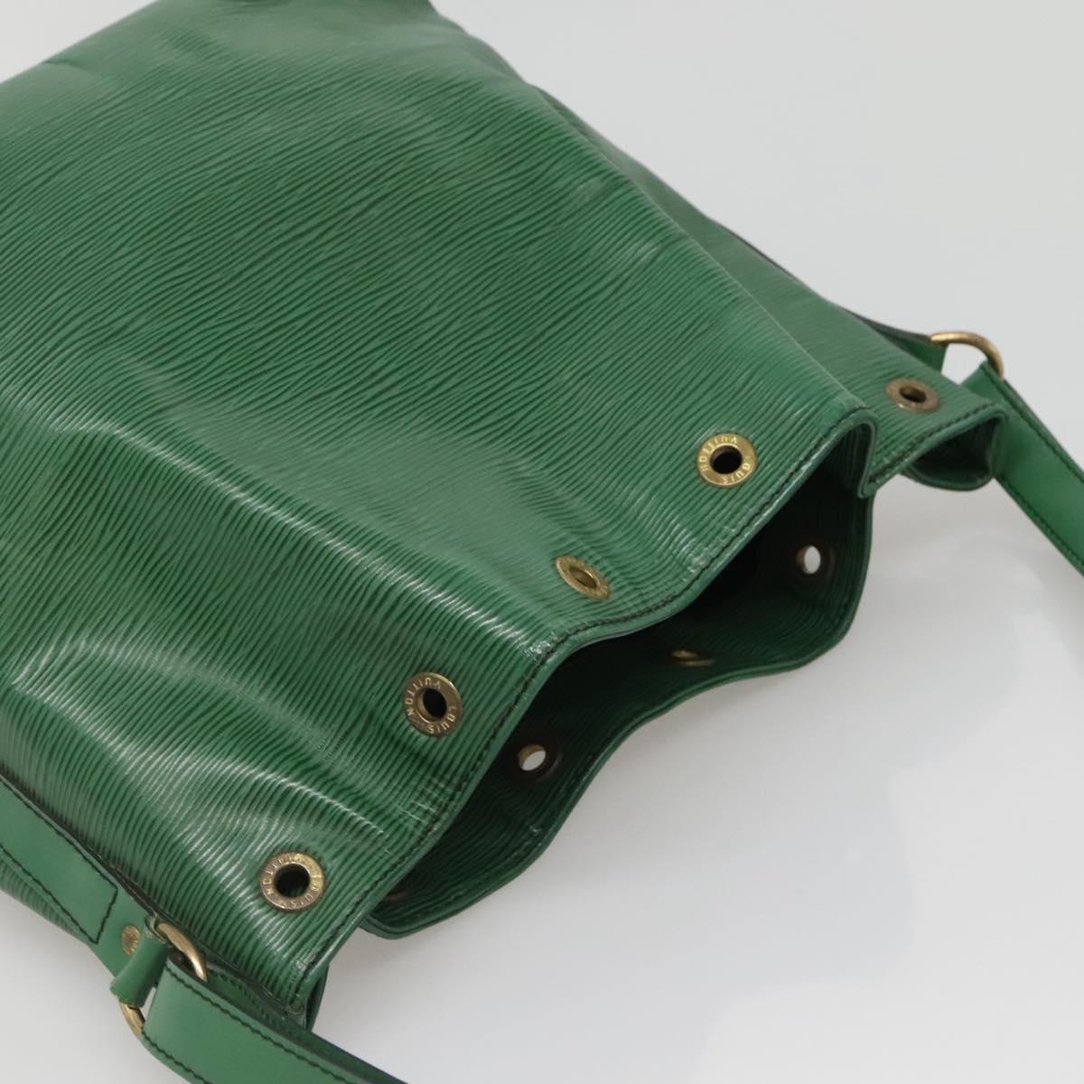 LOUIS VUITTON Epi Petit Noe Shoulder Bag Green M44104 LV Auth 140190