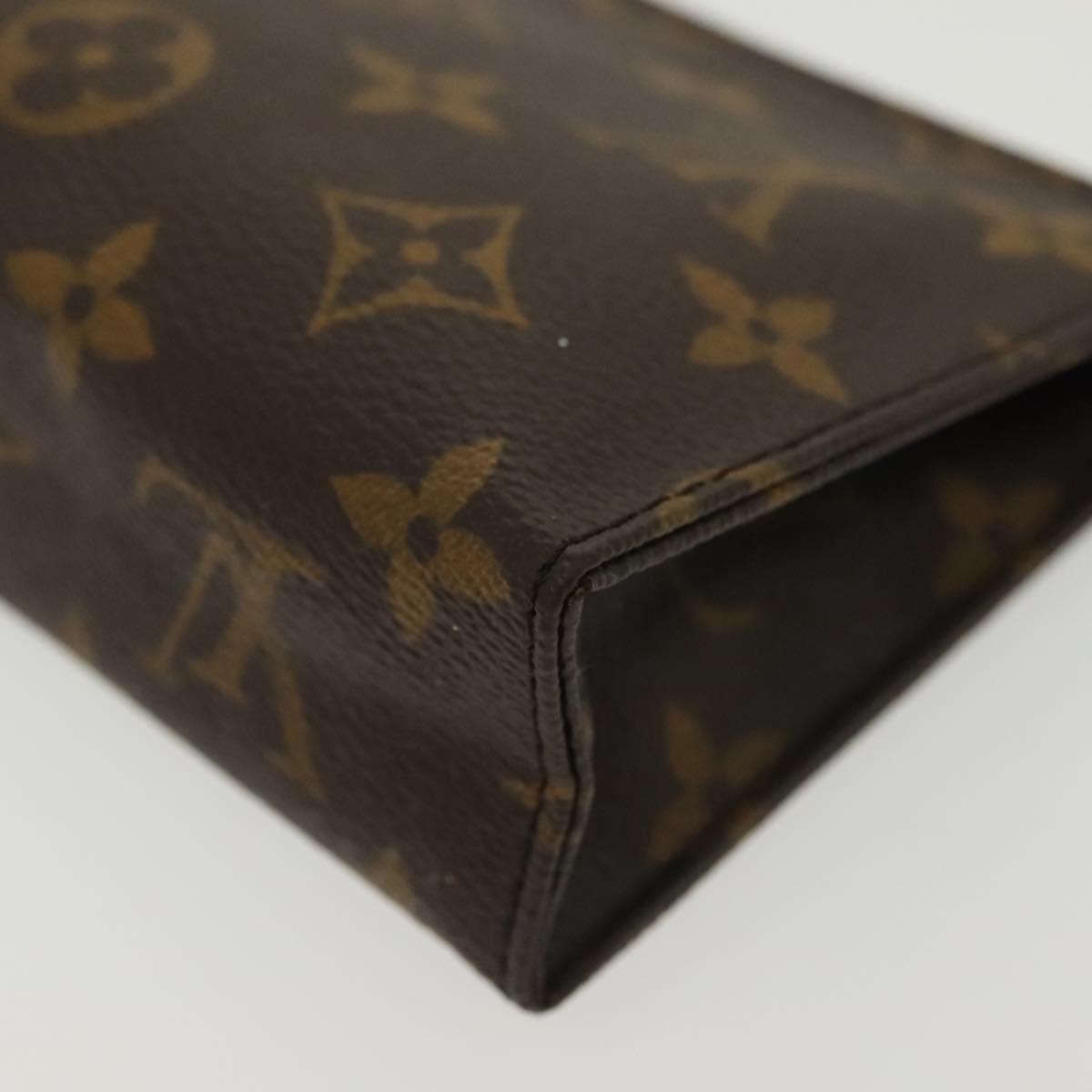 LOUIS VUITTON Monogram Poche Toilette 15 Pouch M47546 LV Auth 140371