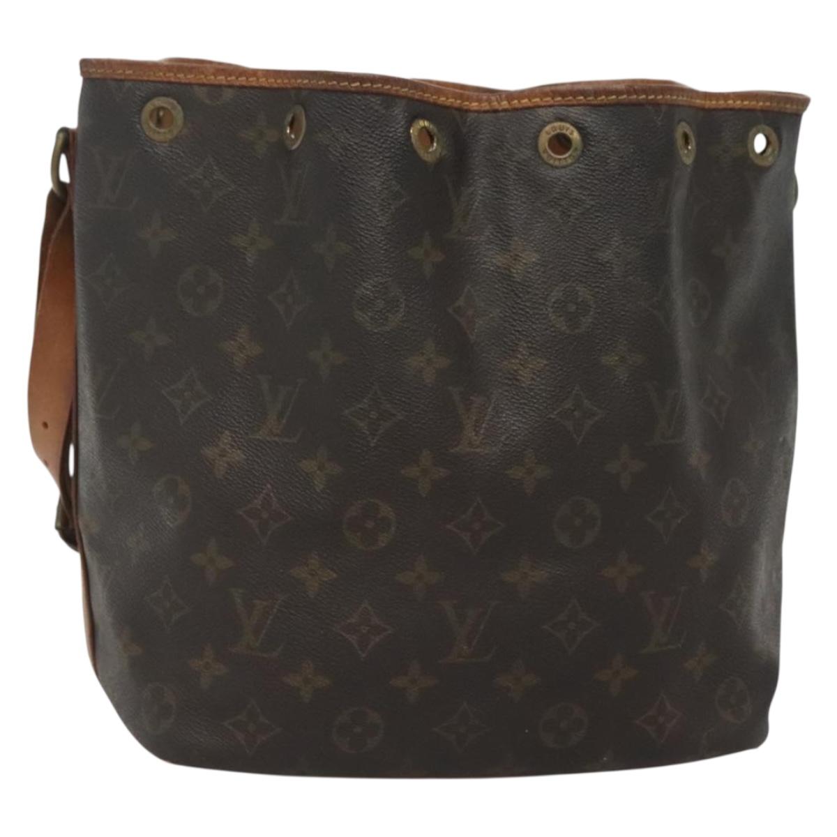 LOUIS VUITTON Monogram Petit Noe Shoulder Bag M42226 LV Auth 140973
