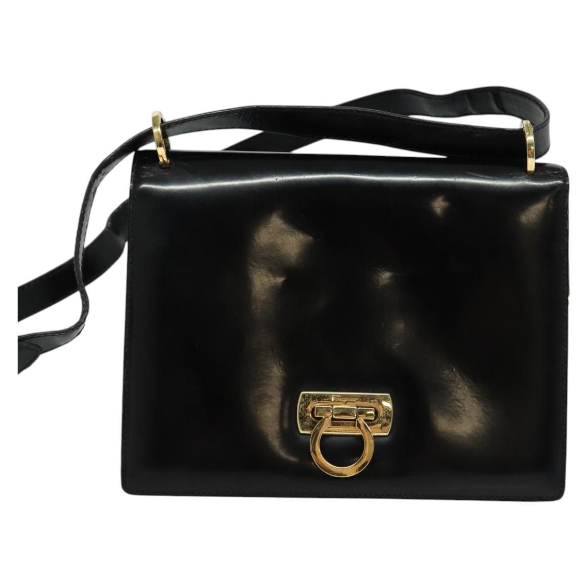 Salvatore Ferragamo Gancini Shoulder Bag Leather Black Gold Auth 140988