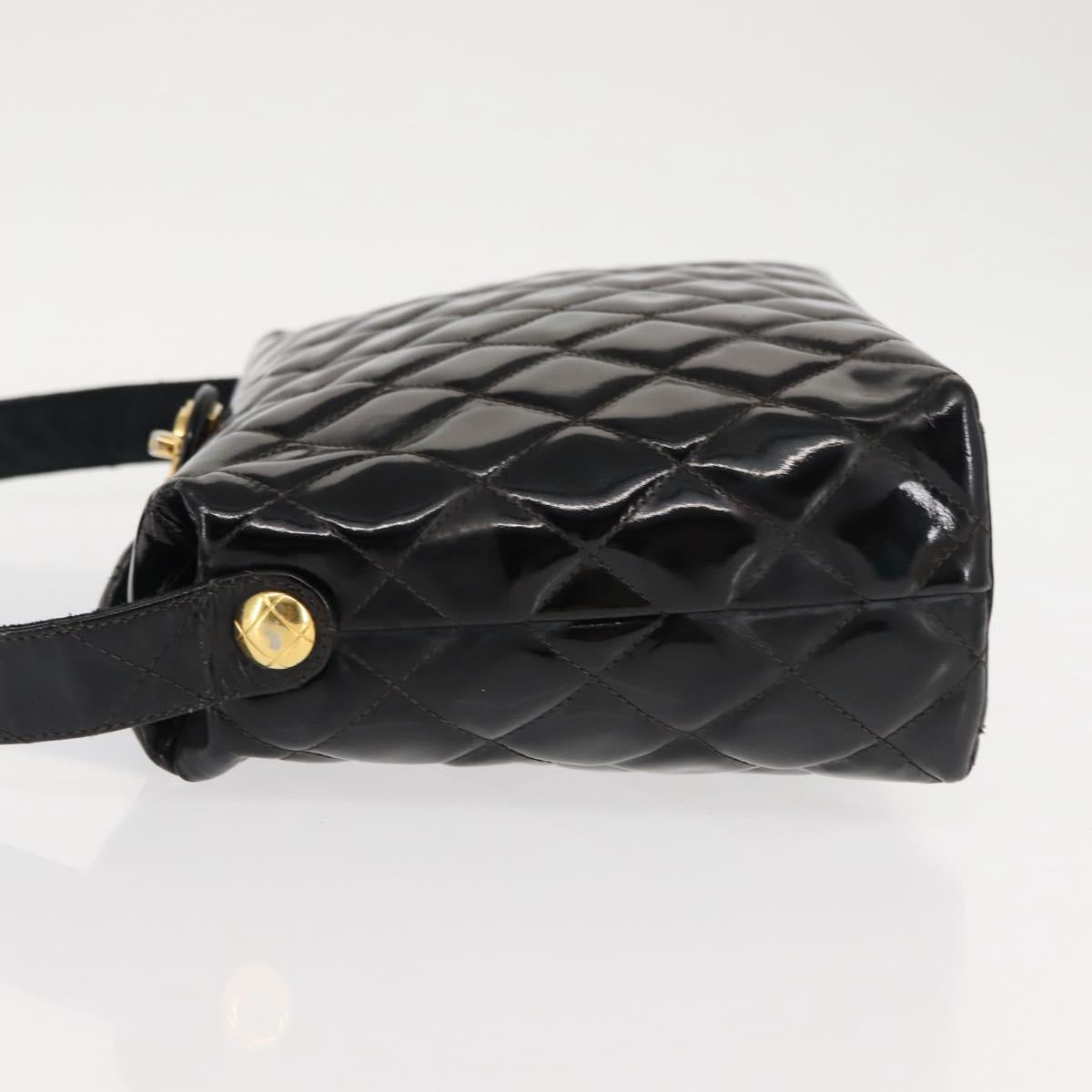 CHANEL Matelasse Shoulder Bag Patent leather Black Gold CC Auth 141133
