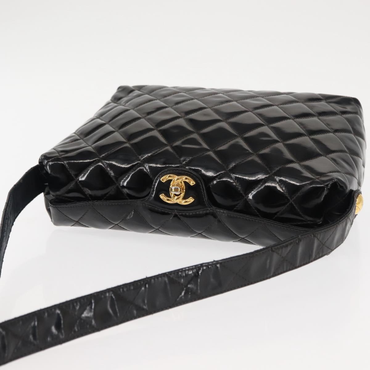 CHANEL Matelasse Shoulder Bag Patent leather Black Gold CC Auth 141133