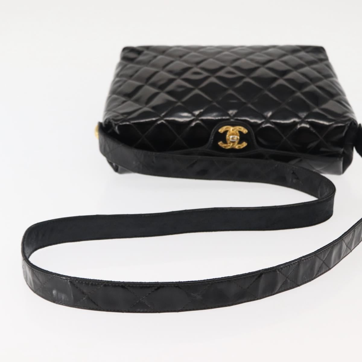 CHANEL Matelasse Shoulder Bag Patent leather Black Gold CC Auth 141133