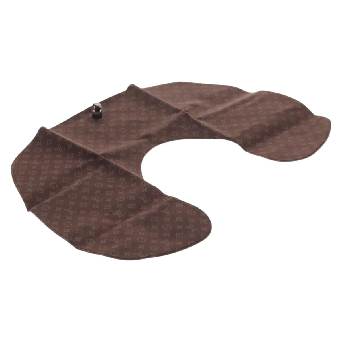 LOUIS VUITTON Mini Lin 2005 VIP Only Voyage Kit Pouch M99204 LV Auth 141172V