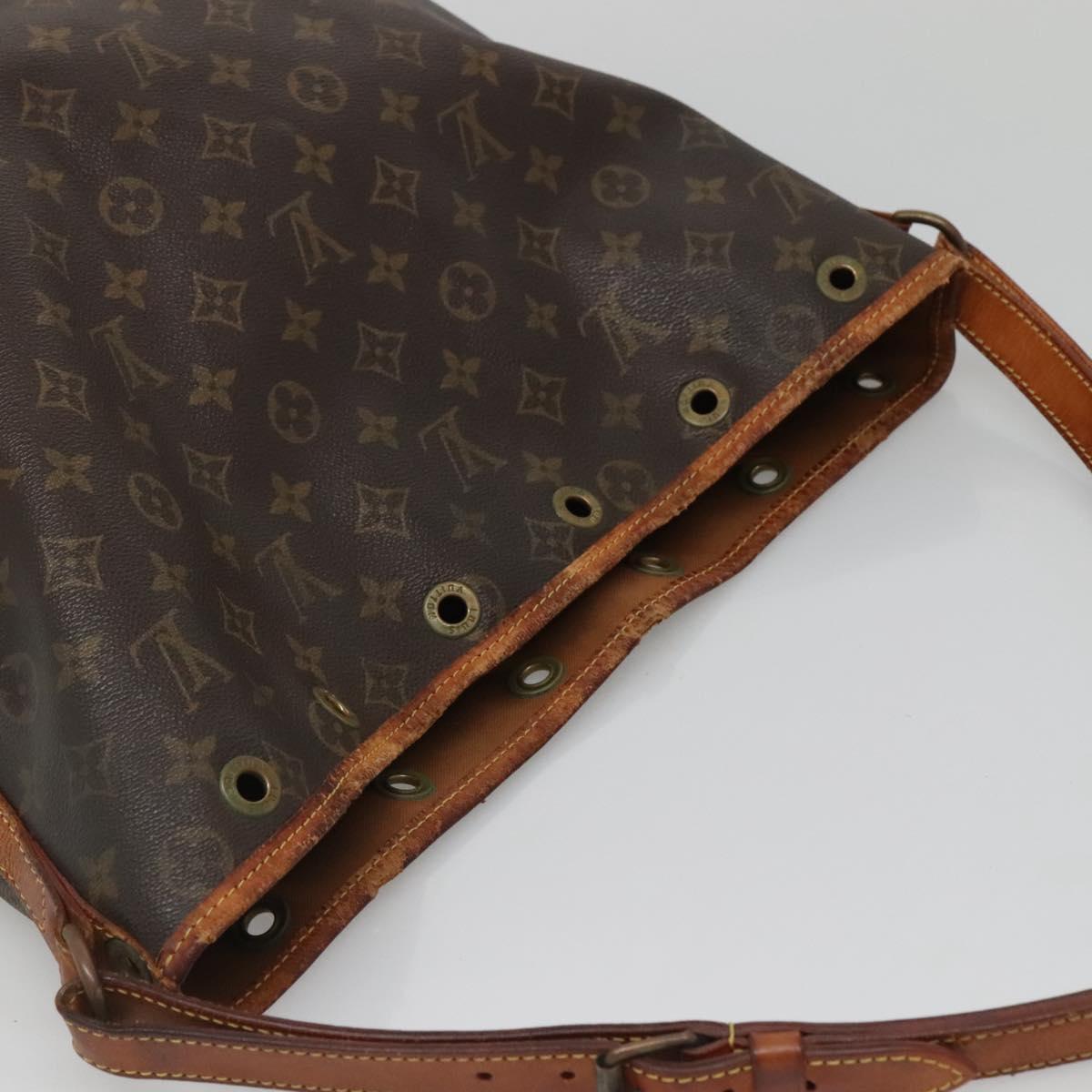 LOUIS VUITTON Monogram Noe Shoulder Bag M42224 LV Auth 141437