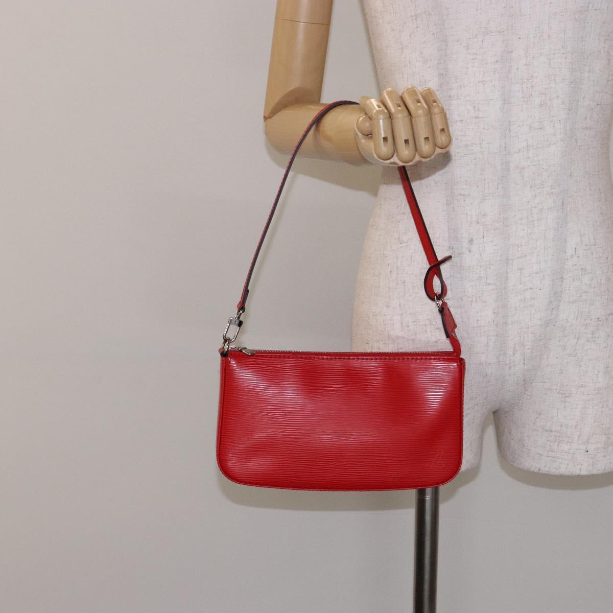 LOUIS VUITTON Epi Pochette Accessoires Pouch Red M52947 LV Auth 141595