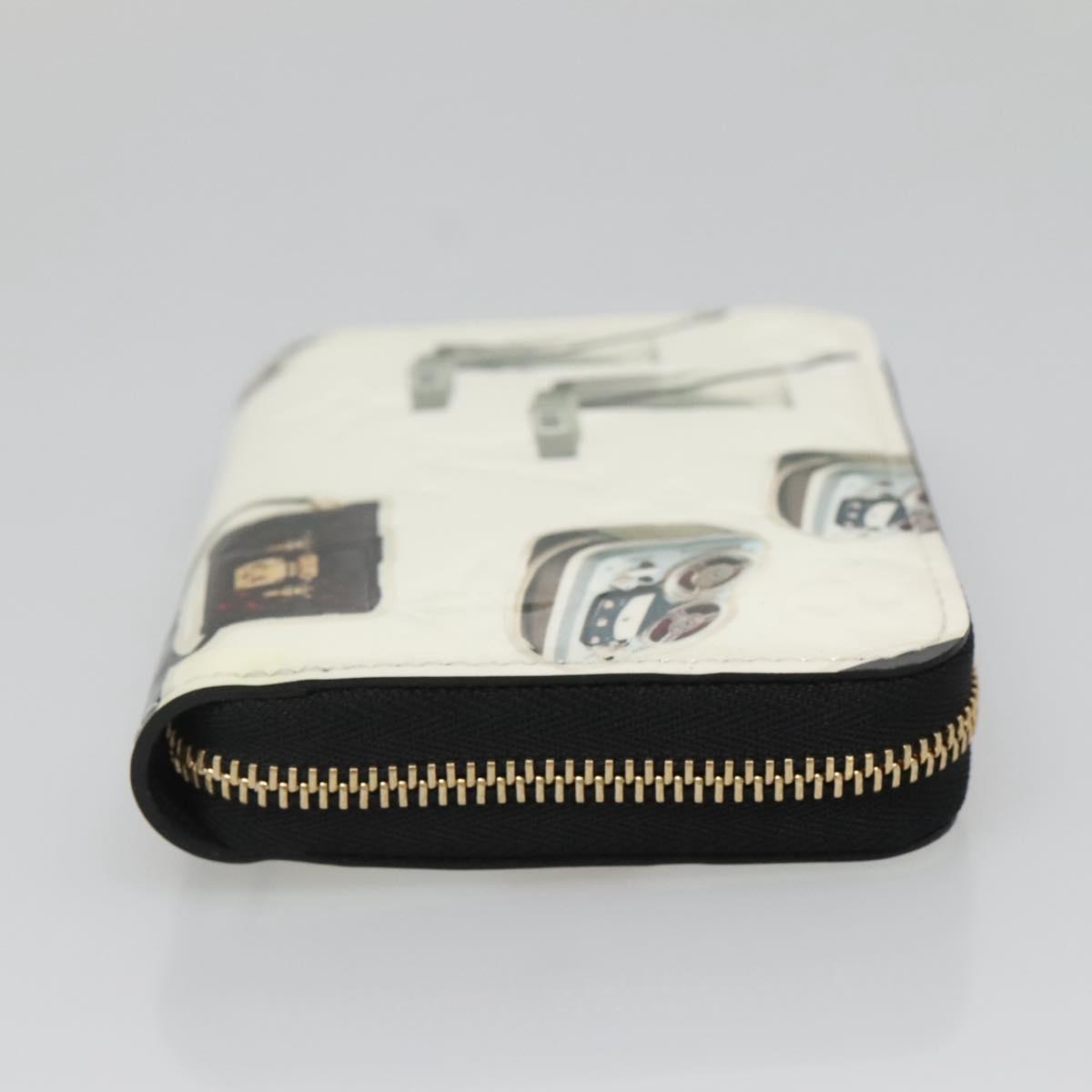 LOUIS VUITTON Vernis Sticker Print Nicola Geschier White M50372 Auth 141690V