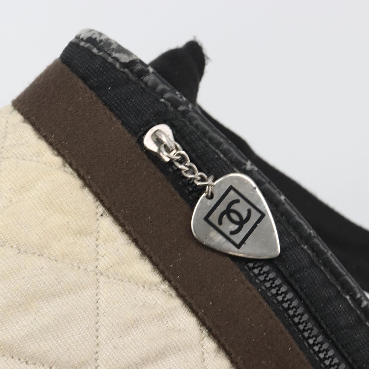 CHANEL Sports Matelasse Shoulder Bag Canvas White Silver CC Auth 142035