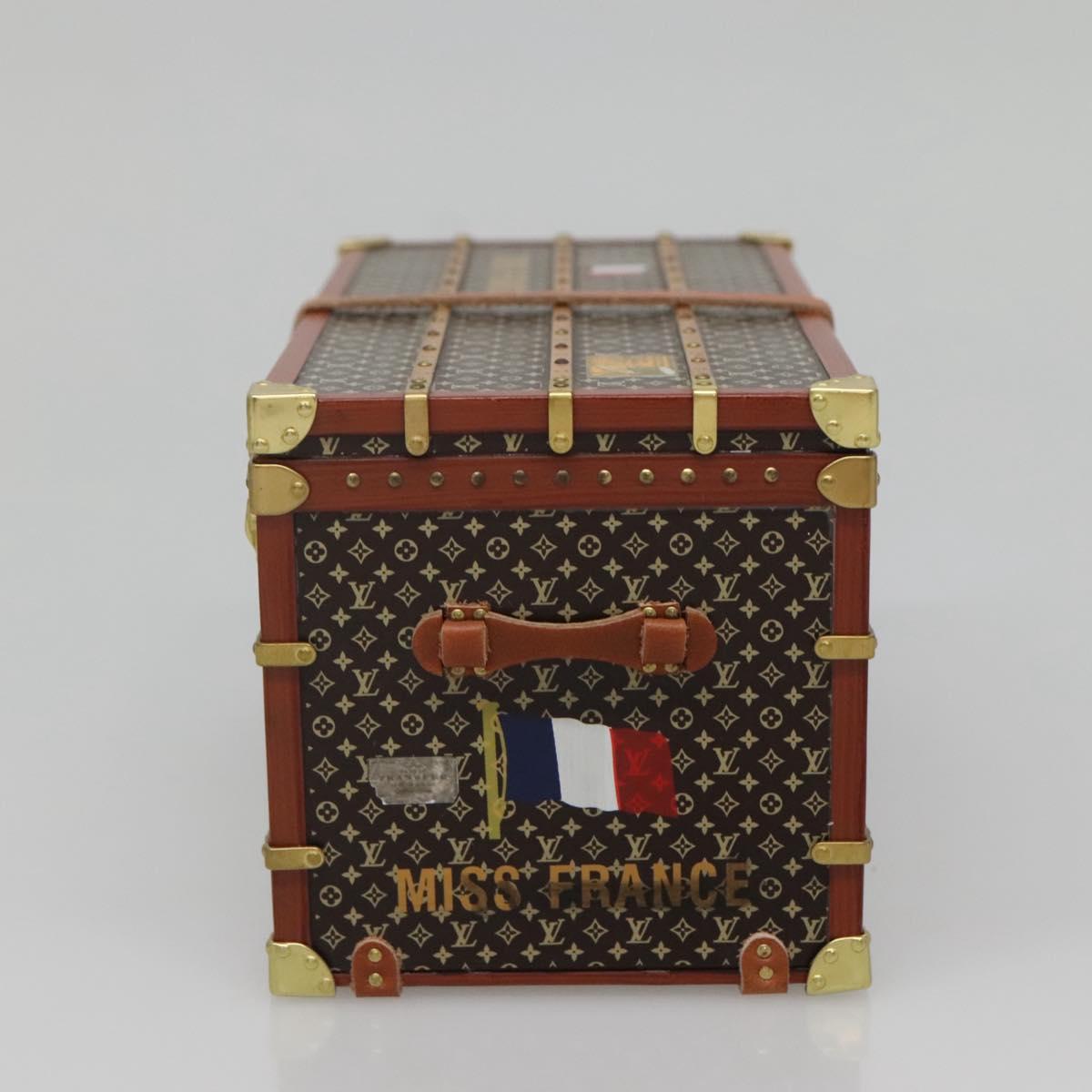 LOUIS VUITTON Miss France Paper Weight Brown M99408 LV Auth 142386