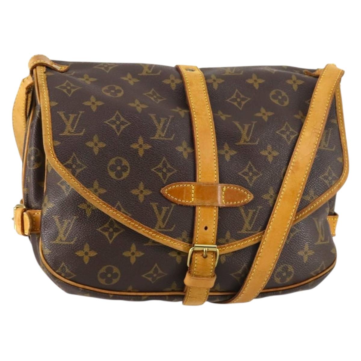 LOUIS VUITTON Monogram Saumur 30 Shoulder Bag M42256 LV Auth 142454