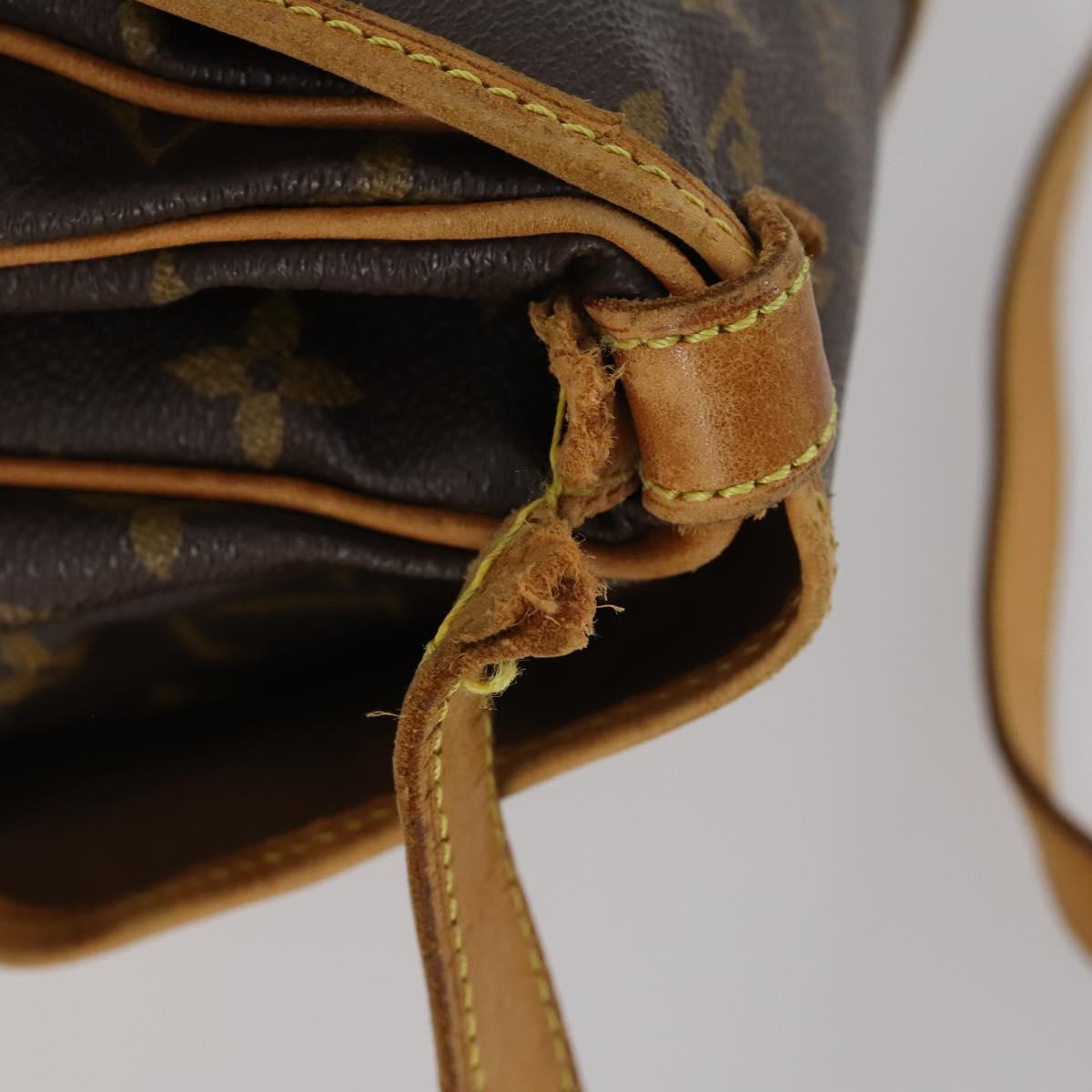 LOUIS VUITTON Monogram Saumur 30 Shoulder Bag M42256 LV Auth 142454