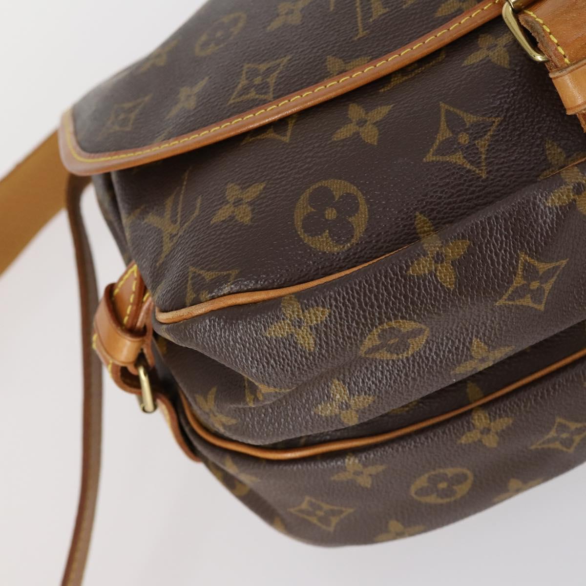 LOUIS VUITTON Monogram Saumur 30 Shoulder Bag M42256 LV Auth 142506