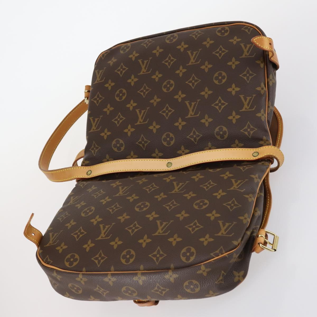 LOUIS VUITTON Monogram Saumur 30 Shoulder Bag M42256 LV Auth 142506